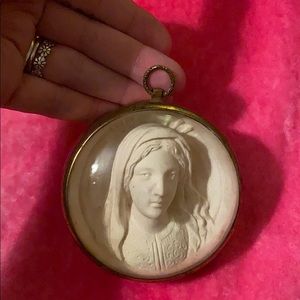 1800’s French Merschaum Mary our Lady 🖤